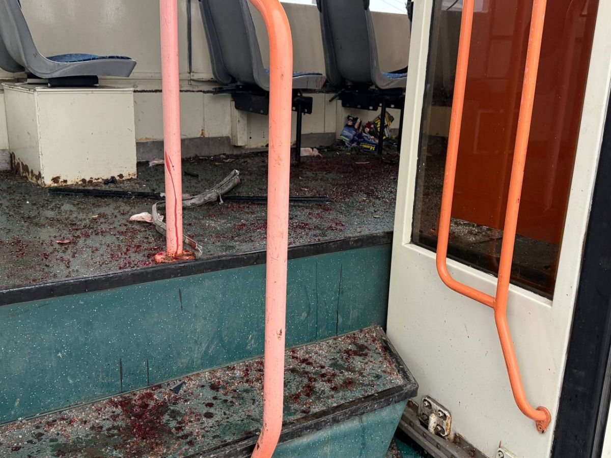 Стало известно сколько транспортных средств стали участниками аварии на Пролетарском мосту   newstula ru fn 1746943 html В региональном ГАИ сообщили о том сколько транспортных средств стали участниками жуткого ДТП на Пролетарском мосту в Туле Напомним в результате аварии погибло 4 человека   Прислать новость Подписаться