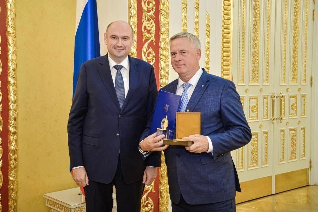 Оренбург 24 7 Орск Василий Шмарин переизбран главой Оренбургского района Его вновь избрал главой района Совет депутатов Оренбургской области на внеочередном заседании Оренбургский район Тг канал Читайте 56 RU в Max