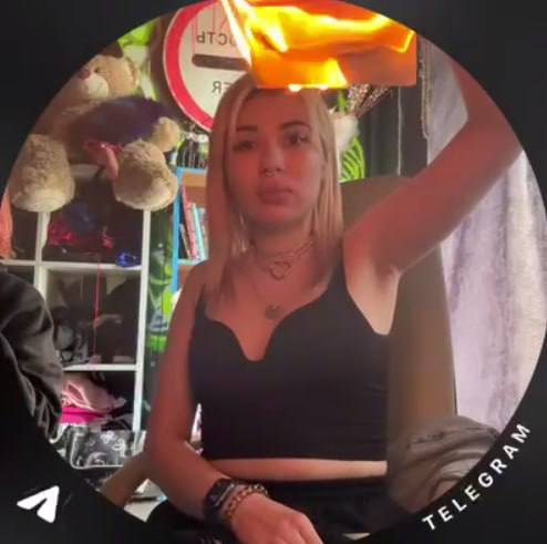 Два года колонии за сожжённый паспорт Блогерша сжегшая свой паспорт на видео получила реальный срок суд приговорил её к двум годам колонии Девушка объяснила поступок сильными эмоциями и стрессом добавив что сожалеет о содеянном и хочет вернуться в родной город чтобы работать волонтёром Приговор уже вступил в силу Флэш Питер подписаться