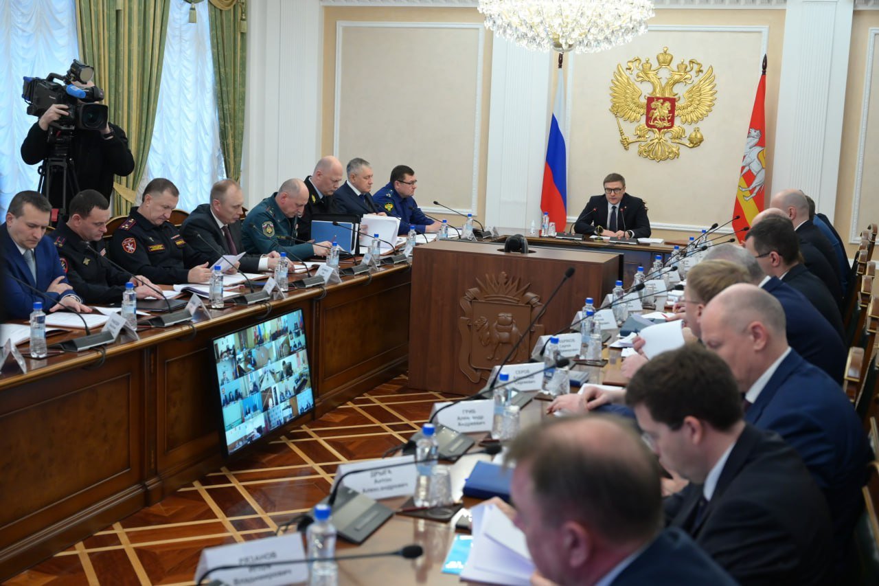 На Южном Урале усилят меры безопасности в новогодние и рождественские праздники   Губернатор Алексей Текслер провел итоговое заседание антитеррористической комиссии.