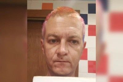 Экс администратор криптобиржи Garantex Алексей Бещеков обвиняемый США в отмывании денег скончался 31 августа в индийской тюрьме где находился в ожидании экстрадиции после задержания в марте Его смерть стала очередным событием в скандале вокруг биржи клиенты которой ранее пытались штурмовать её офис в Москва Сити из за блокировки около 2 5 млрд рублей а Госдеп США назначил награду в 6 млн за поимку её руководства BankingTruth