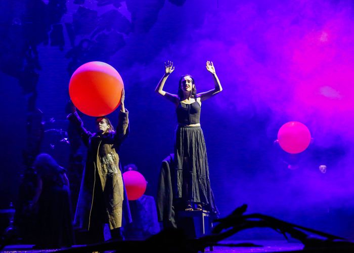 Русский театр драмы Абхазии привёз в Москву свои лучшие спектакли Среди них постановка Сто лет одиночества по одноимённому роману Габриеля Гарсиа Маркеса