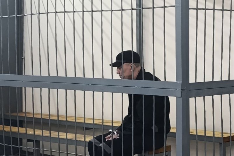 Задушил подруг по очереди маньяк Попков вновь ответит в суде за двойное убийство Расследование еще одного уголовного дела в отношении ангарского маньяка Михаила Попкова завершили следователи Убийца обвиняется в совершении расправы над двумя девушками в 2008 году Следователи рассказали подробности хладнокровных убийств В августе 2008 года Попков подъехал на автомобиле к участку на Московском тракте в Ангарске чтобы поменять пробитое колесо Там он встретил своих будущих жертв chp prinagarye