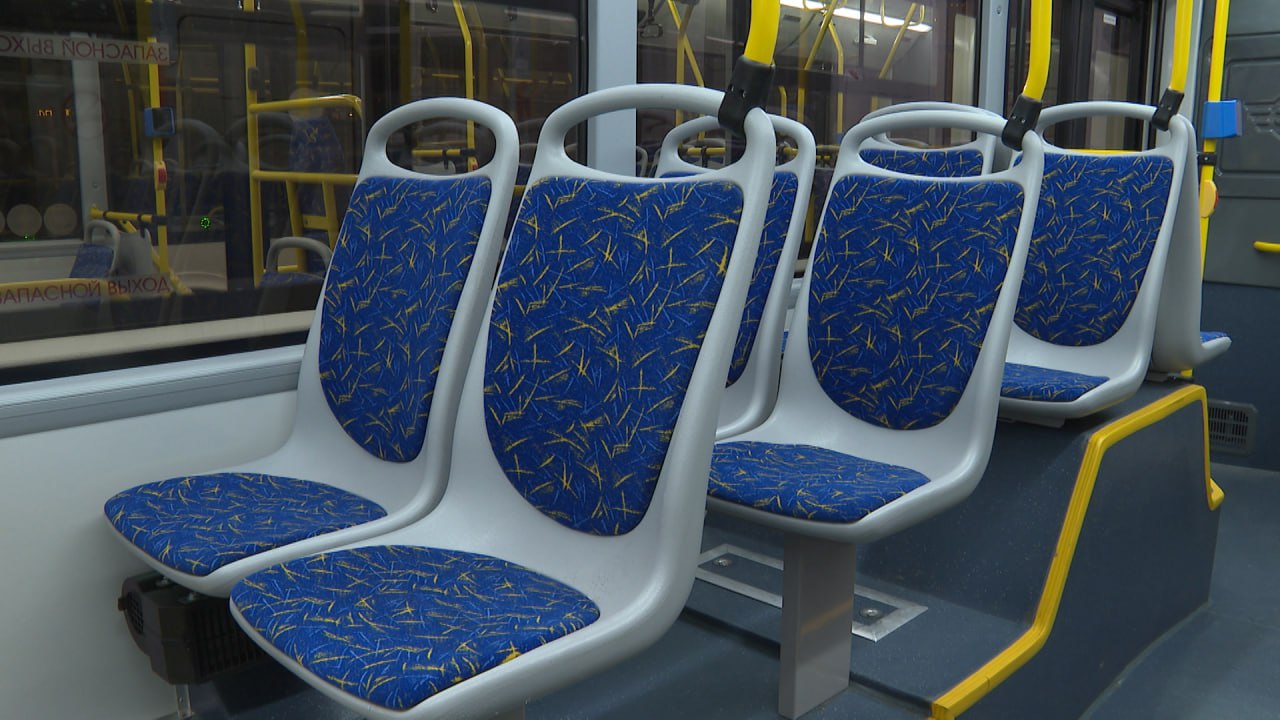 Сезонный автобус 48э будет работать круглогодично в Волгограде с 12 января Маршрут ВГТЗ Дачи от конечной Ул Дегтярева следует по улицам Шурухина Латошинской Героев Тулы Николая Отрады и проспекту имени Ленина до конечной Механический институт Автобус будет выполнять восемь рейсов по будним дням Первый рейс состоится в 7 00 последний в 18 00 Подписаться Перейти на сайт MAX