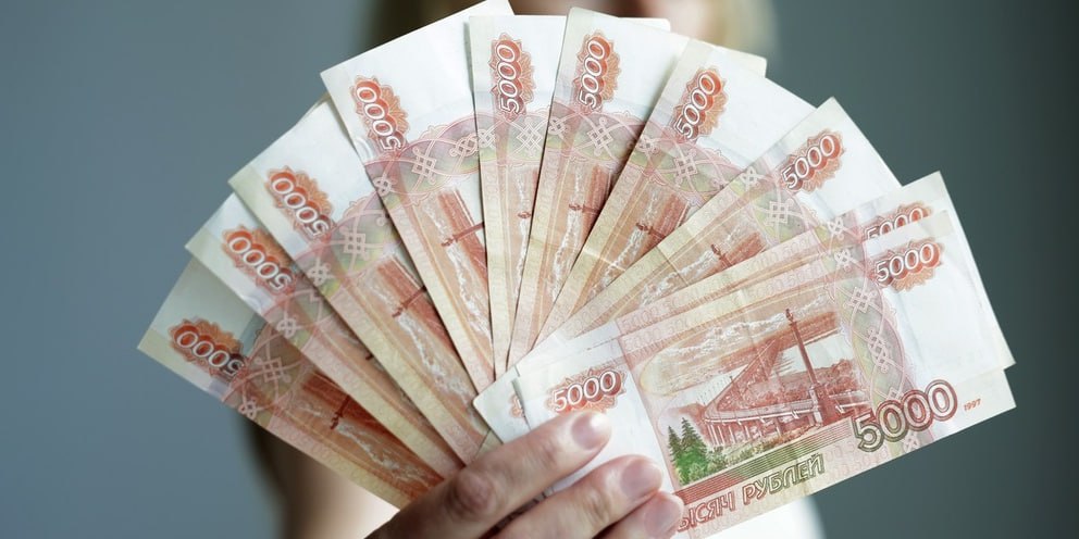 В России предлагают ввести базовый доход — универсальную выплату гражданам вне зависимости от их занятости, уровня дохода и социального положения — вице-спикер ГД Бабаков