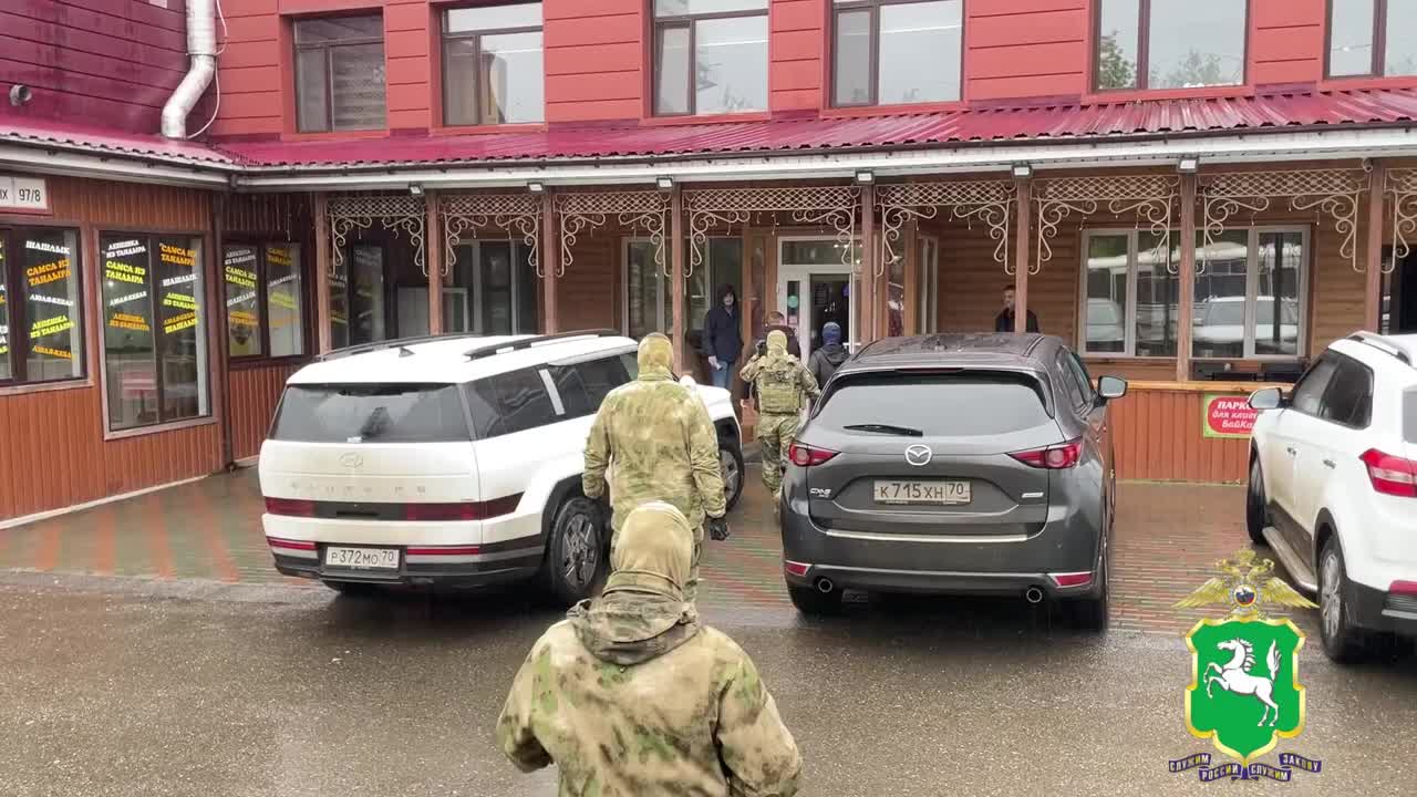 В Томской области завершился рейд «Трудовой мигрант»: 20 иностранцев выдворены, 23 получили запрет на въезд