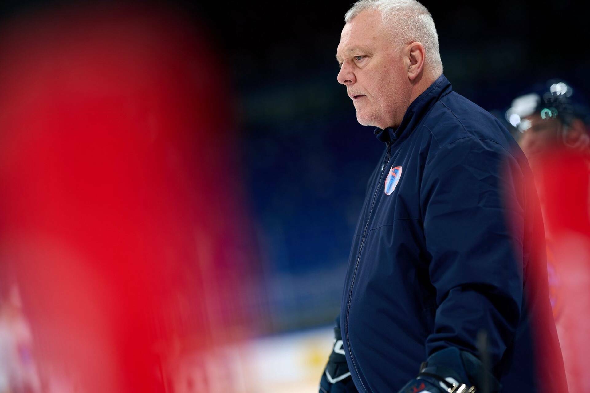 Галлан может покинуть пост главного тренера Шанхайских Драконов Жеррар Галлан может уйти с поста главного тренера Шанхайских Драконов по состоянию здоровья в ближайшее время сообщает Спорт экспресс По этой причине 62 летний канадский специалист с 30 декабря пропустил пять матчей против СКА Металлурга Лады Амура и ЦСКА Читать полностью