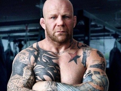 Бой Джеффа Монсона в Молдове отменён Российскому бойцу смешанных единоборств и депутату Джеффу Монсону запретили въезд в Молдову В связи с этим запланированный бой по кикбоксингу организованный молдавской Ассоциацией FEA не состоится Молдова не пускает меня на бой Меня не пускают из за моей поддержки России прокомментировал Монсон