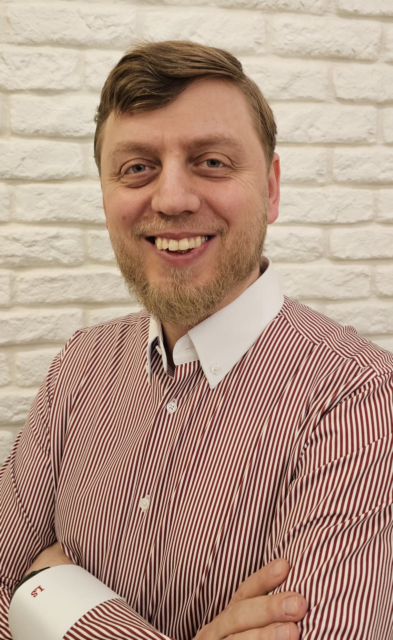 Бывший топ менеджер MR Group возглавил коммерческий блок ГК Гранель Леонид Савков стал первым вице президентом девелопера по маркетингу и продажам До этого он был заместителем гендиректора по продажам и digital маркетингу MR Group А еще ранее занимал руководящие должности в Яндексе Мегафоне Unilever Pepsi Bottling Group и Mars Фото пресс службы Гранель Работа в недвижимости Движение ру