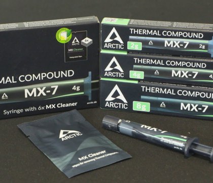 Arctic выпустила термопасту MX 7 производитель утверждает что она заметно превосходит MX 4 Компания Arctic официально анонсировала термопасту MX 7 которая позиционируется как самое эффективное решение за всю историю бренда Производитель утверждает что она обеспечивает более привлекательные температурные показатели чем предыдущие продукты под маркой MX