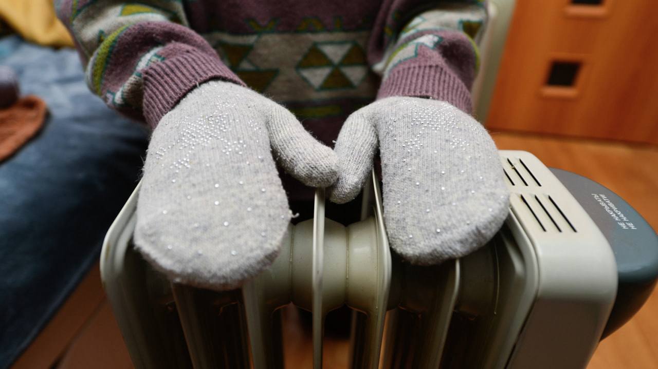 Без отопления и горячей воды осталась часть жителей Хабаровска из за аварии Крупная авария произошла на тепломагистрали ТМ 33 Из за этого без отопления и горячей воды остались жители улиц Тихоокеанская Трехгорная Известковая Бондаря всего 119 домов Прочитать статью полностью Подписаться на DVHAB   Написать в DVHAB