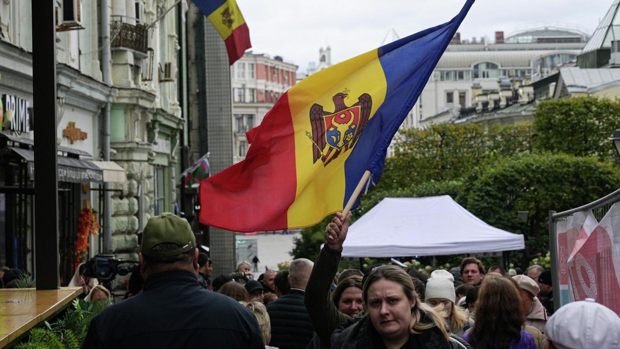 МИД РФ настоятельно рекомендует соотечественникам воздерживаться от поездок в Молдавию Москва фиксирует многочисленные факты дискриминации и притеснения сограждан въезжающих в республику Молдавские власти не обеспечивают допуск к россиянам сотрудников посольства в Кишиневе Они сделали консульскую помощь практически невозможной