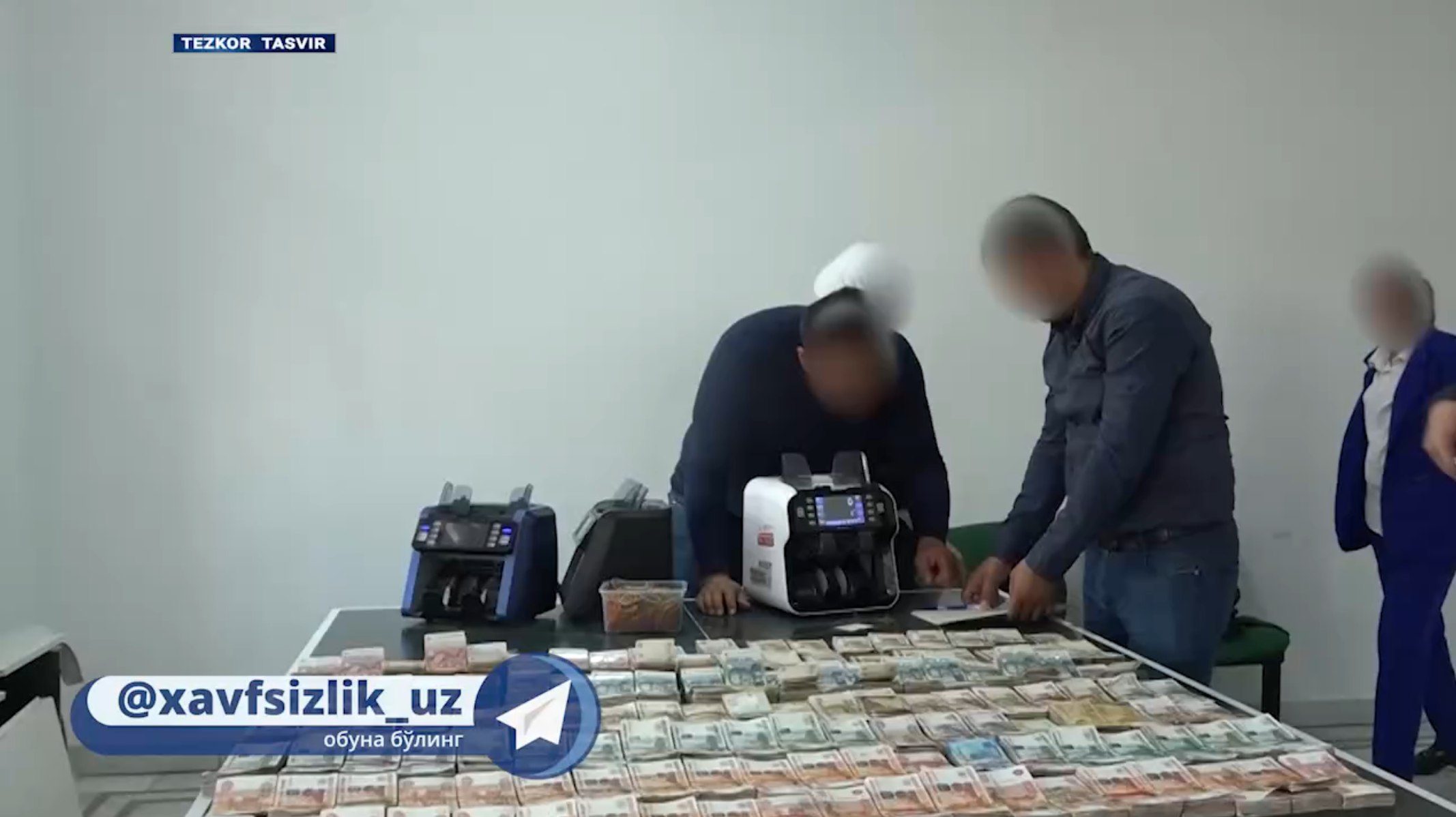 Видео В Бекабаде задержали 34 человека при попытке вывезти крупную партию валюты в Таджикистан В Бекабаде сотрудники Службы государственной безопасности и таможенных органов Ташкентской области пресекли попытку незаконного вывоза валюты через контрольно пропускной пункт Фарход Подробнее   anhor uz news arrested 33 anhoruz Новости события мнения Мобильное приложение IOS Android