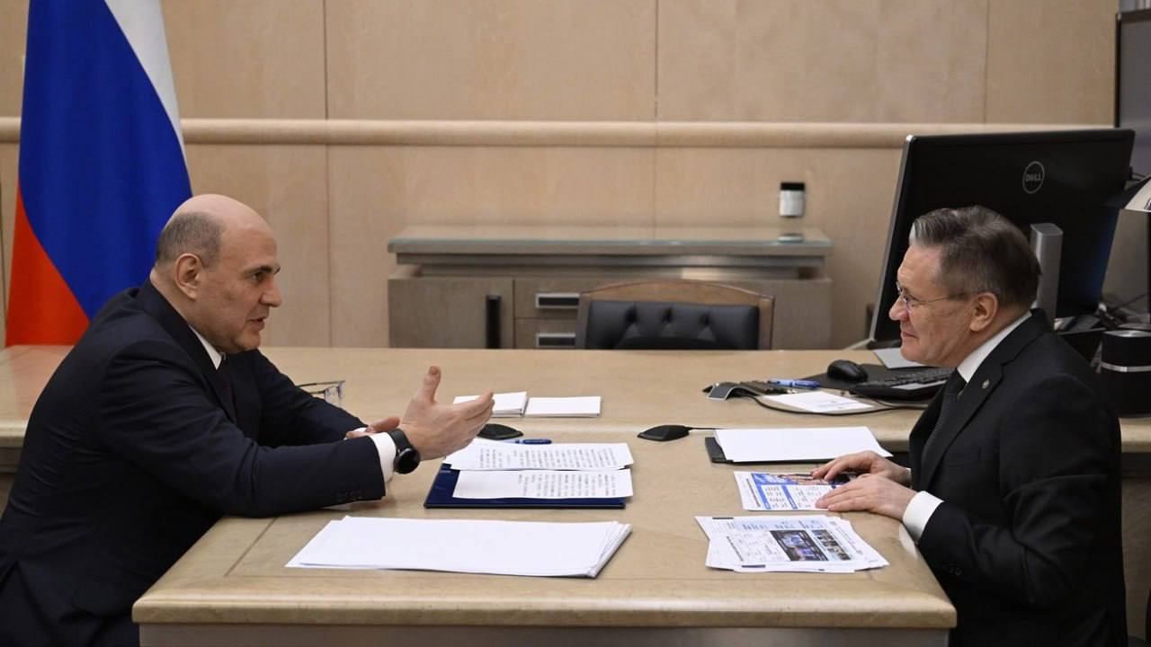 Премьер министр Михаил Мишустин встретился с генеральным директором Росатома Алексеем Лихачёвым Обсуждались результаты деятельности Росатома в 2025 году выполнение планов по выработке электроэнергии инвестпрограммы Росэнергоатома реализация инновационных проектов разработка промышленного программного обеспечения планы по выработке электроэнергии строительствоновых энергоблоков в рамках Генсхемы Стенограмма встречи опубликована на сайте Правительства России Подписывайтесь на Росатом Оставляйте бусты новость АлексейЛихачев