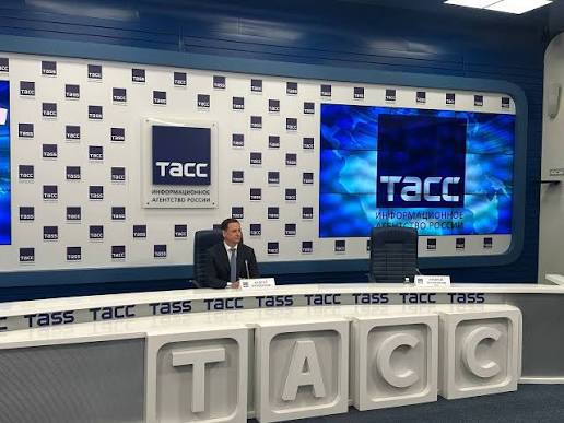 Инвестиционный портфель Сочи включает порядка 6 0 проектов Об этом глава города Андрей Прошунин сообщил на пресс конференции ТАСС Их стоимость он оценил в диапазоне от 600 до 700 млрд руб По словам мэра реализация инициатив может обеспечить около 30 тыс рабочих мест Прошунин выразил заинтересованность в реализации всех запланированных проектов Кубанские Новости Мы в MAX