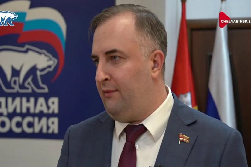 ЕАН Челябинск Спикер челябинского заксобрания Олег Гербер захотел стать кандидатом на выборах в Госдуму Он заявился на праймериз партии Единая Россия Сегодня Единая Россия объявила о продлении регистрации кандидатов на праймериз Процедура завершится 14 мая На данный момент по стране уже зарегистрированы более 4 тыс желающих участвовать Конкурс превышает девять человек на место Из общего числа подавших заявки 12 это участники СВО Подписаться на ЕАН Челябинск в МАХ