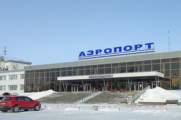 Пассажиропоток аэропорта Братск вырос на 6% по итогам ноября  Братский аэропорт подвел итоги ноября. Общий пассажиропоток вырос на 6%. Наиболее востребованными оказались рейсы в Новосибирск, число авиапутешествий на этом направлении выросло на 37%. Об этом сообщает AVIA.RU.  Как отмечается в сообщении пресс-службы воздушной гавани, за последний осенний месяц аэропорт Братск обслужил 19 278 пассажиров. В прошлом ноябре услугами воздушной гавани воспользовались 18 112 человек. Самолеты взлетали и садились в Братском аэропорту 360 раз. При этом число регулярных рейсов по сравнению с ноябрём 2023 года увеличилось на 15%.  Наибольшее количество пассажиров перевезено на маршрутах Братск — Новосибирск — Братск – 6 087 человек. Это на 37% больше, чем годом ранее. На втором месте Иркутск – 4 466 пассажиров, что превышает показатель ноября 2023 года на 39%. Пассажирами рейсов Братск — Москва стали 4 435 человек.  aviaru.net/n278363