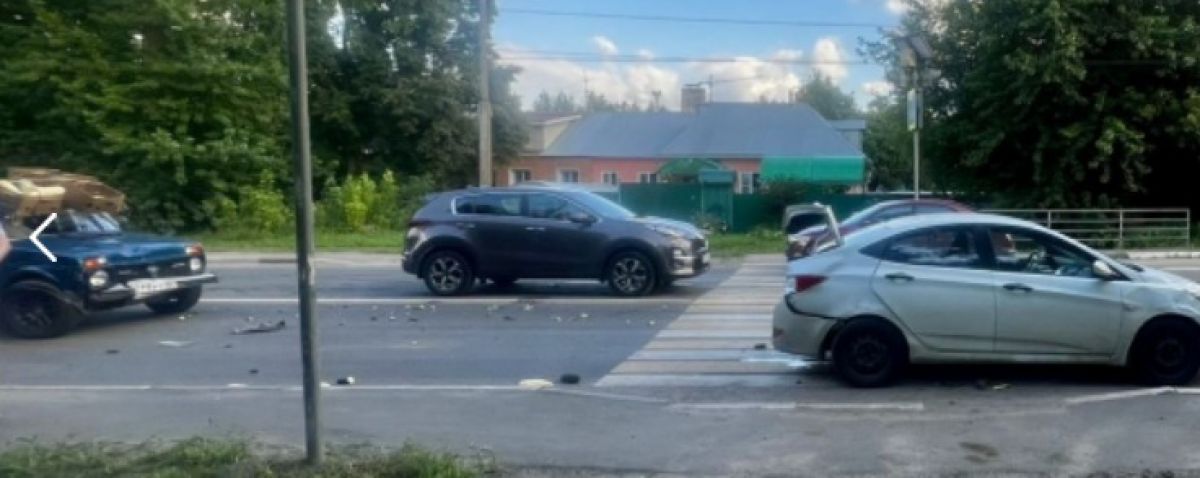 В ДТП в Рязани пострадал 6-летний ребёнок     В городе Рязань 6 августа около 17:10 на Михайловском шоссе, рядом с домом №144, произошло дорожно-транспортное происшествие.  ↗  Прислать новость   Подписаться