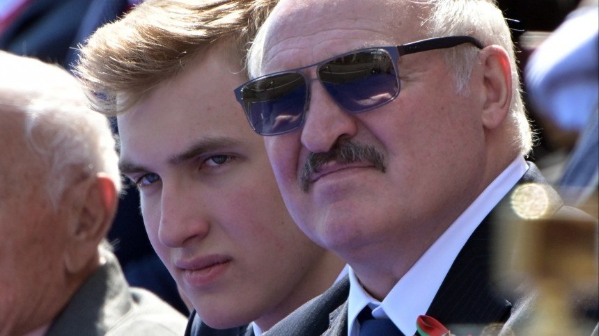 Лукашенко назначил своему сыну Николаю стипендию для одарённых детей. Он будет получать около 6 тысяч рублей ежемесячно.