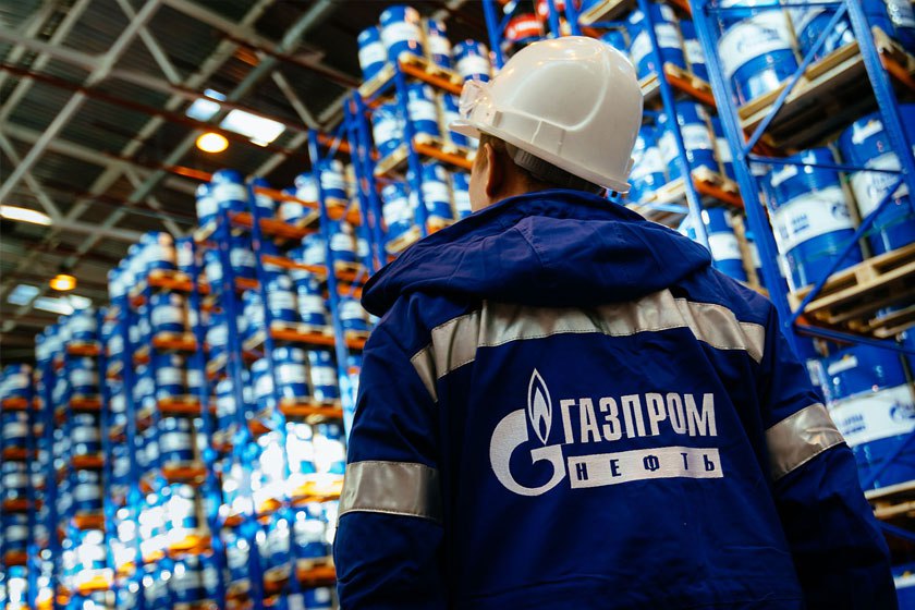 Кабмин Узбекистана утвердил дорожную карту сотрудничества с российской «Газпром нефтью»  В ней обозначены шесть направлений, включая геологоразведочные работы, освоение сложных месторождений и цифровизацию отрасли.  Президент Шавкат Мирзиёев за последние три месяца дважды встречался с главой «Газпром нефти» Александром Дюковым. Стороны обсуждали расширение сотрудничества в топливно-энергетической сфере, поставок нефтепродуктов и освоения трудноизвлекаемых месторождений.