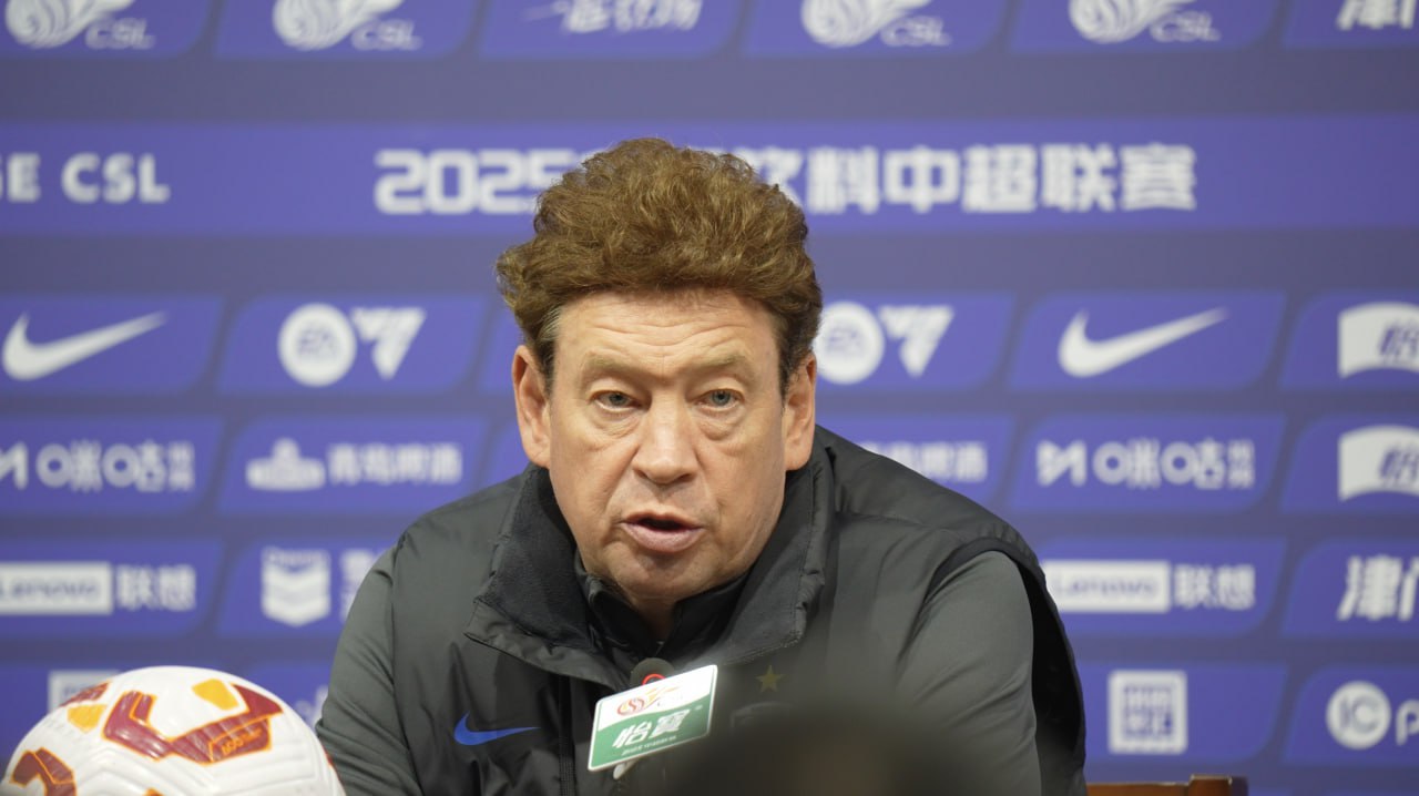 Слуцкий опять стал вторым в чемпионате Китая В последнем туре его команде нужно было поражение Шанхай Порт но команда выиграла свой матч Шанхаю Шэньхуа российского тренера который еще в августе занимал первую строчку не помогла даже собственная победа 3 1 Подписывайтесь на РИА Новости Спорт в MAX