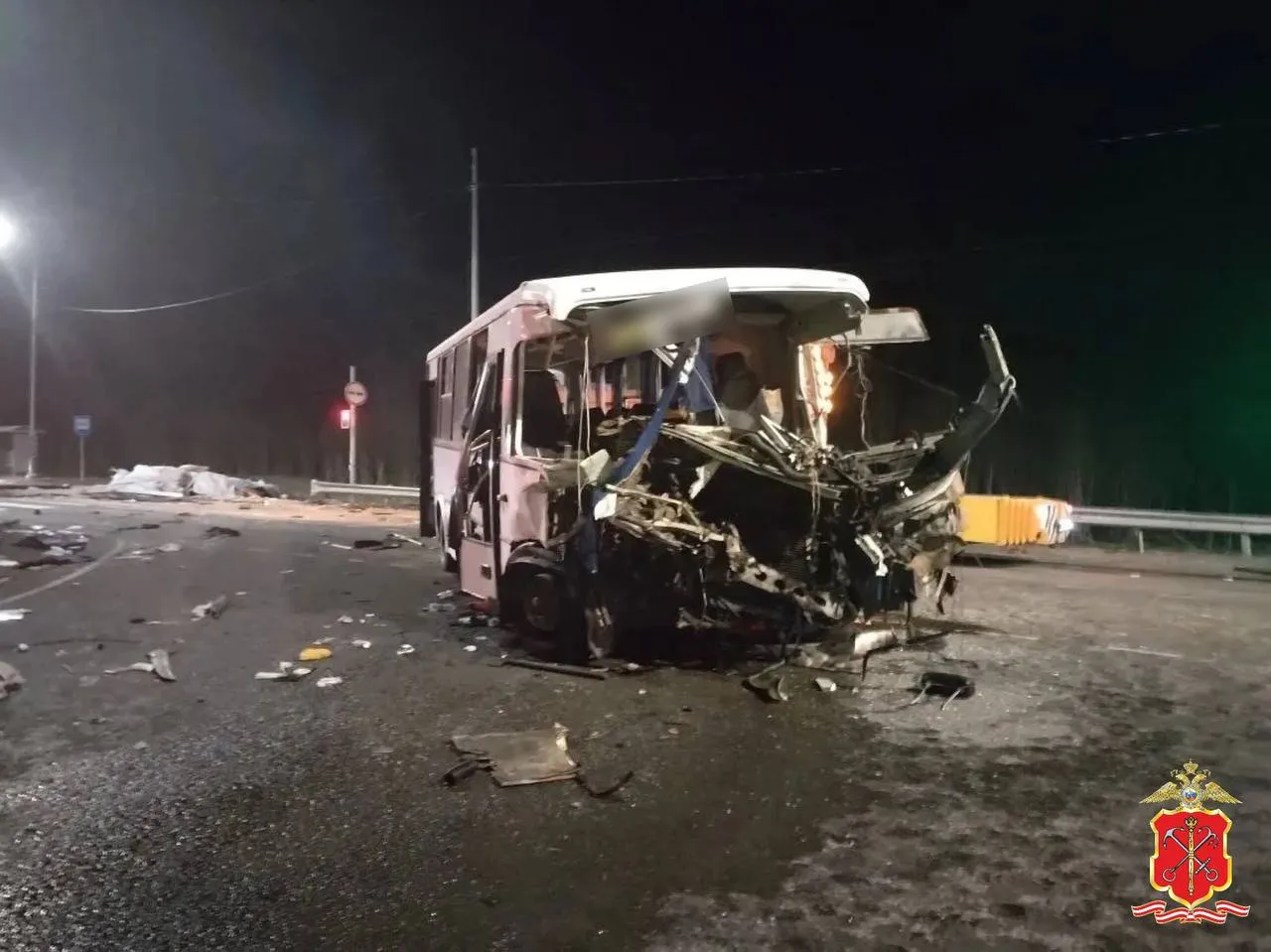 Число пострадавших при аварии с пассажирским автобусом в Ленобласти увеличилось до 23 сообщили в региональном МЧС По данным петербургской полиции водителя грузовика задержали В отношении него возбуждено уголовное дело РЕН ТВ ждет вас в MAX