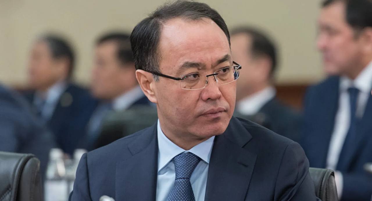 В отношении Кайрата Кожамжарова начато расследование Бывшего главу Финпола подозревают в превышении должностных полномочий и легализации доходов полученных преступным путем в разные периоды работы на руководящих постах Об этом сообщили в Генпрокуратуре РК Для досудебного расследования созданы следственно оперативные группы под руководством спецпрокуроров Другие детали не разглашаются kursivm kursiv news