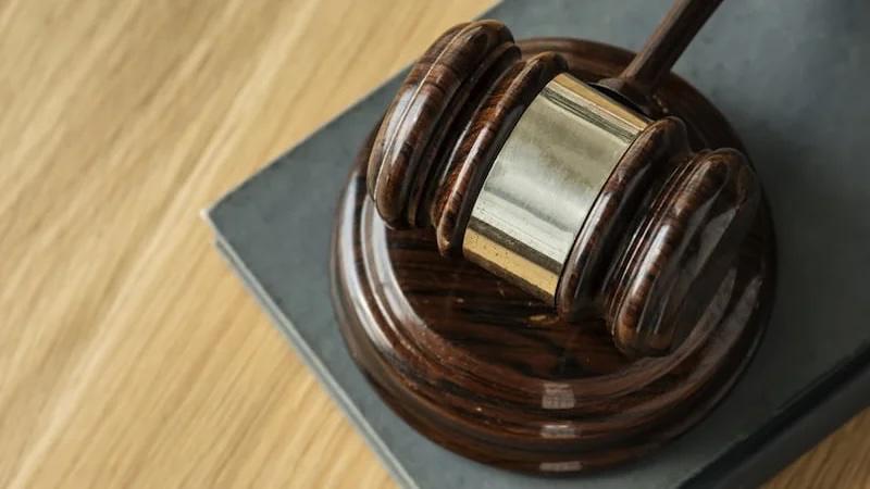 Министерство юстиции США DOJ будет добиваться принудительного отчуждения рекламной биржи Google AdX и платформы Google Ad Manager По мнению ведомства, отчуждение этих активов является единственным способом устранения монополии Alphabet, владеющей Google, на рынке цифровой рекламы Google AdX представляет собой крупнейшую платформу торгов за рекламные места в интернете, а Google Ad Manager используется издателями для размещения и продажи рекламы на своих сайтах Пора уже Яндекс.Директу расправить свои крылья и спасти от монополии рынок США! Подписаться