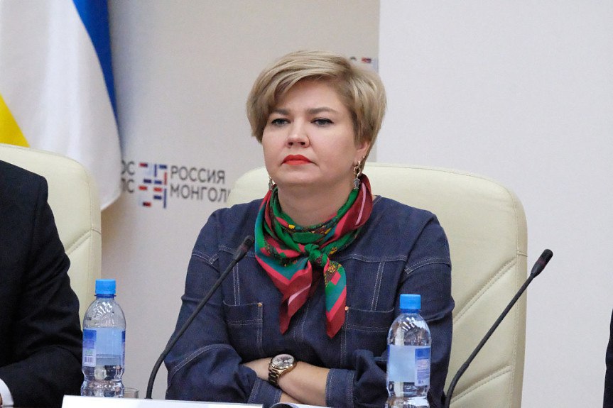 Министр экономики Бурятии решила уволиться Екатерина Кочетова была назначена на должность министра экономики Республики Бурятия в марте 2020 года. В 2022 году назначена заместителем Председателя Правительства Республики Бурятия. По сообщении источника, она подала заявление об увольнении по собственному желанию в связи с переездом в другой город. #Бурятия Подробнее в "Номер один" Сообщить нам свою новость можно по кнопке: Письмо в редакцию