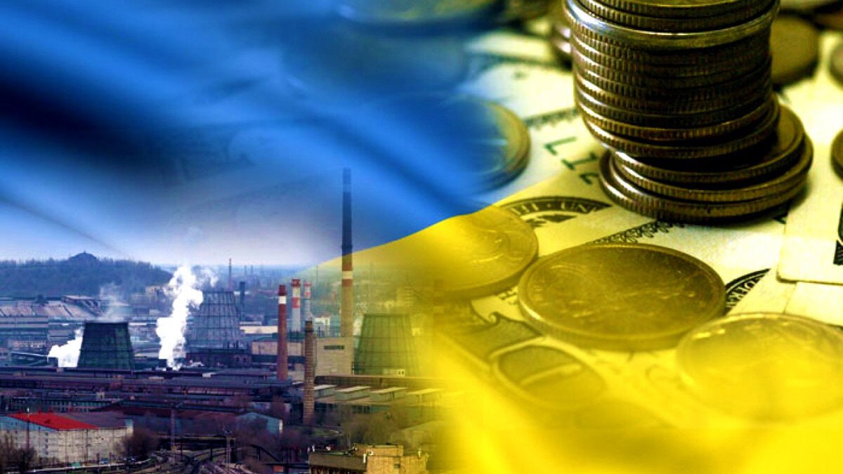 Украина ежегодно теряет до 21 млрд долларов из-за теневых схем Украина ежегодно недополучает до 21 млрд долларов из-за масштабной теневой экономики, заявил депутат Верховной Рады Даниил Гетманцев. По его словам, теневые схемы охватывают 30–50% экономики страны, а в некоторых отраслях, например, в торговле, этот показатель достигает 60–70%. Особенно остро проблема стоит в торговом секторе: только нелегальный рынок табачных изделий наносит бюджету ущерб в 25 млрд гривен ежегодно. Украина.ру — подписаться и знать больше