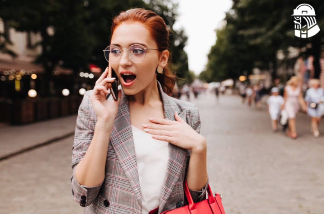 Цены на связь и интернет в 2026 году вырастут на 8 10 даже по старым тарифам Российские операторы и провайдеры уже уведомляют абонентов о повышении цен с января 2026 года Подорожание объясняют инфляцией ростом НДС и затрат на оборудование Дополнительный фактор всплеск спроса на звонки после ограничений в мессенджерах что ведёт к переходу на более дорогие тарифы В ответ операторы обещают увеличивать объёмы пакетов но включать их в стоимость Параллельно становится популярнее переход пользователей на единые тарифы мобильная домашний интернет и к виртуальным операторам например от банков а также рост спроса на стабильный проводной интернет kvadratnymaster