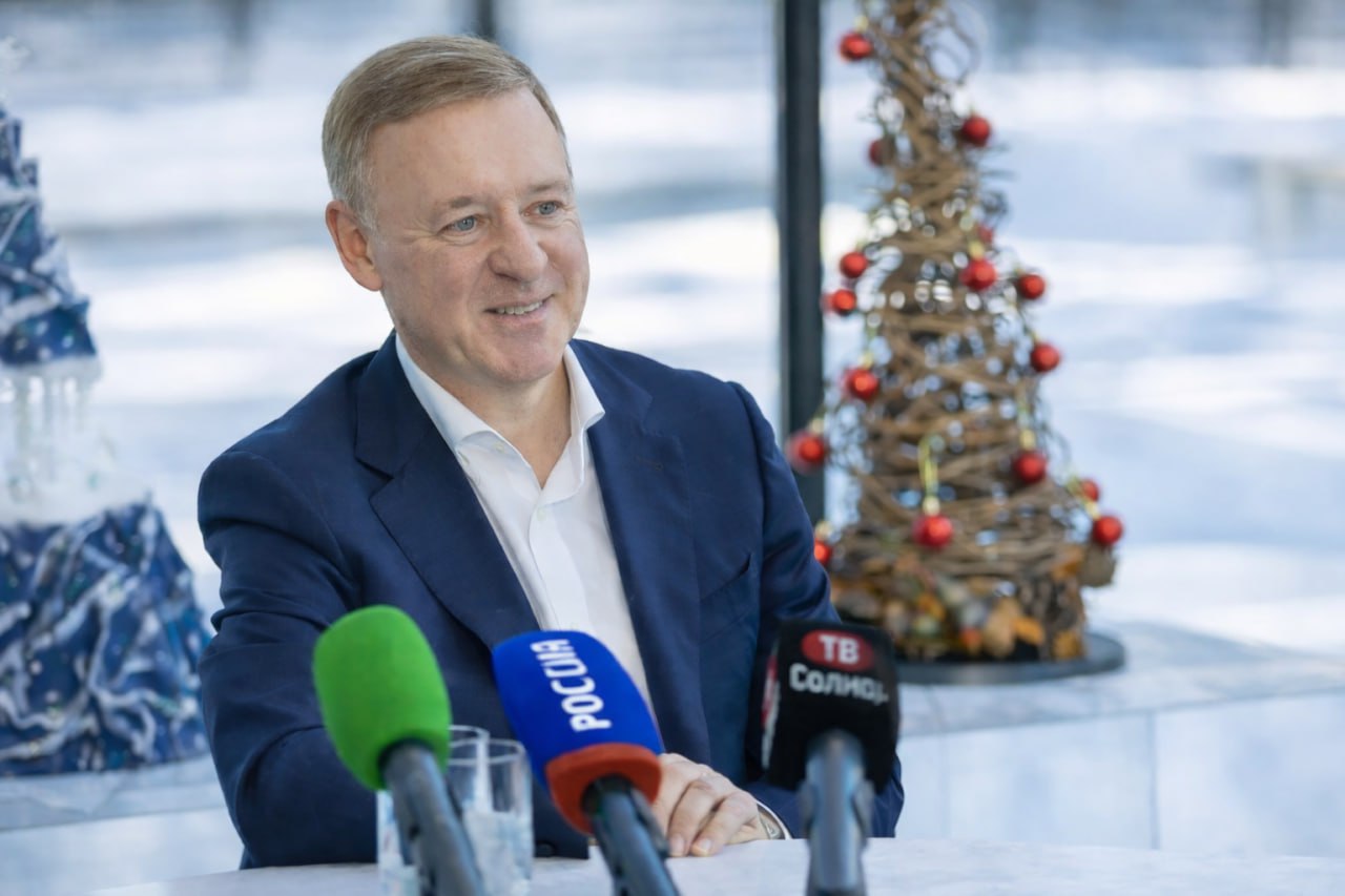 Условия для каждого жителя мэр Южно Сахалинска Сергей Надсадин подвел итоги 2025 года Сложный и интенсивный год так коротко охарактеризовал 2025 глава Южно Сахалинска Сергей Надсадин Подробности на нашем сайте   Подписаться на нас Telegram I MAX Прислать нам новость Sakhonlinebot