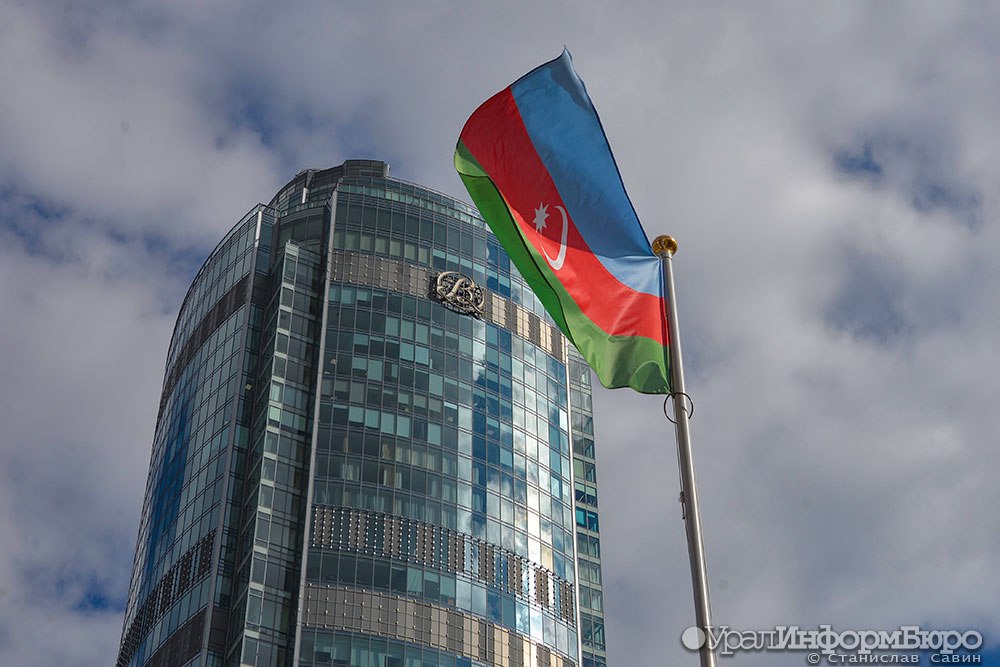 Екатеринбургские азербайджанцы заявили о ликвидации местной диаспоры Упразднено само понятие диаспора так как оно изжило себя рассказал 66 ру глава Центра культуры молодежи и спорта азербайджанцев Урала Видади Мустафаев Он занял место лидера местной этнической общины вместо Шахина Шихлински которого задержали по обвинению в покушении на убийство