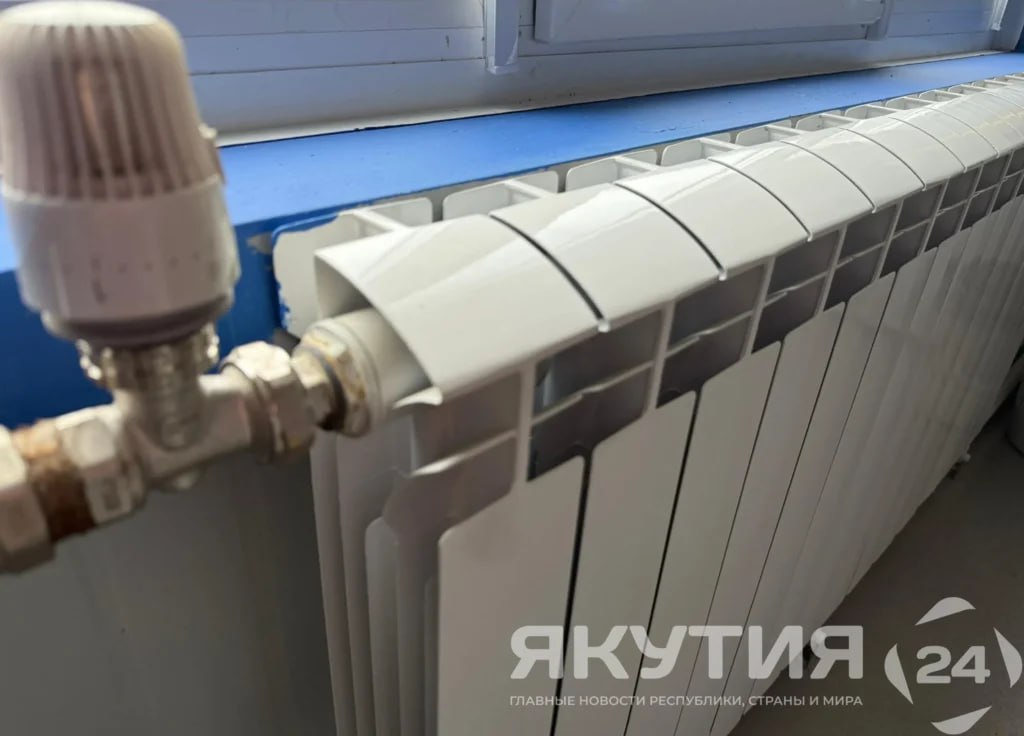  Более тысячи котельных готовят в Якутии к зиме Планомерная подготовка к осенне-зимнему отопительному периоду 2025/2026 годов продолжается в Якутии. В ее ходе подготовят 1 157 котельных, более четырех тысяч километров тепловых сетей, а также водопроводные и канализационные сети. Кроме того, проведут капремонт свыше 850 километров линий электропередачи и 116 дизельных электростанций. Об этом сообщает пресс-служба главы и правительства региона. Подробнее читайте по ссылке Фото: «Якутия 24»