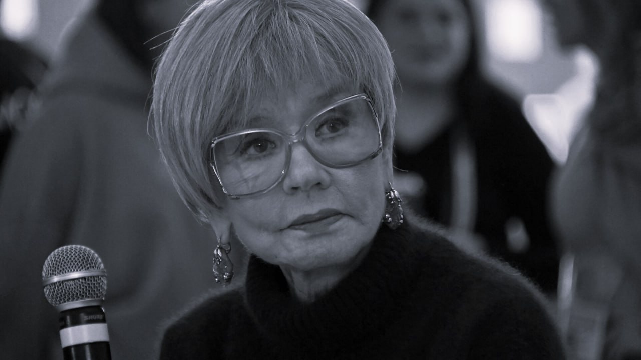 Народная артистка РФ Вера Алентова умерла в возрасте 83 лет сообщили в Театре имени Пушкина Она запомнилась зрителям по ролям в оскароносной Москва слезам не верит Завтра была война комедии Ширли Мырли и многим другим