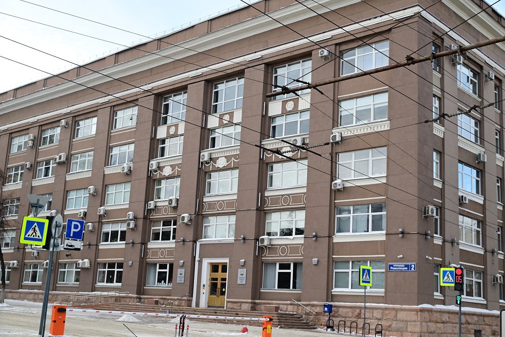 Челябинская гордума изменила порядок выбора мэра теперь кандидатуры будет предлагать губернатор Также уточнены полномочия заместителей главы города Подробнее в материале на сайте dk chel