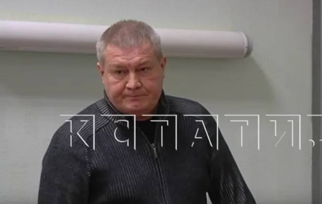 КУКЛАЕВУ ТРИ ГОДА КОЛОНИИ ПОСЕЛЕНИЯ Бывший генеральный директор Главного управления по капитальному строительству Нижнего Новгорода Сергей Куклаев признан виновным в семи эпизодах злоупотребления должностными полномочиями Суд приговорил его к трем годам колонии поселения хотя прокурор запрашивал шесть лет По данным следствия по распоряжению Куклаева в 2021 2022 годах было выплачено сто миллионов рублей за оборудование для строящихся детсадов но оно так и не было поставлено Он полностью признал вину Ранее Сергей Куклаев также был осужден за злоупотребление полномочиями при благоустройстве парка Швейцария Тогда он тоже признал свою вину