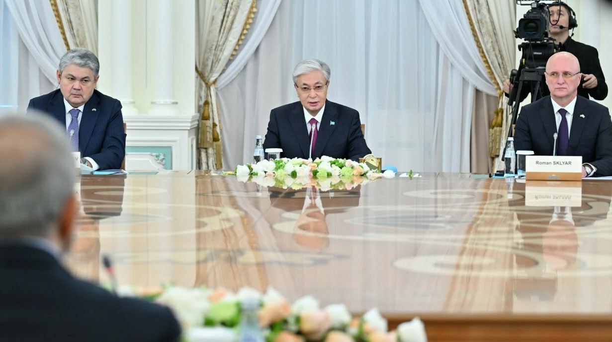 Казахстан планирует поставки товаров в Иран на 200 млн Президент Казахстана Касым Жомарт Токаев объявил о готовности страны поставлять в Иран товары на 200 млн долларов и поддержал создание Торгового дома в Тегеране передает ArbatMedia Прислать новость