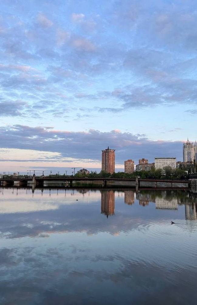 Стартует капремонт моста на проспекте Ильича Об этом сообщили в пресс-службе Автодора. На время работ движение по мосту будет перекрыто. Проезд будет организован по проспекту Мира, бульвару Шевченко, проспекту Дзержинского и проспекту Павших Коммунаров. Дополнительно построят технологический мост. О дате перекрытия движения по мосту жителей проинформируют дополнительно! Подписаться