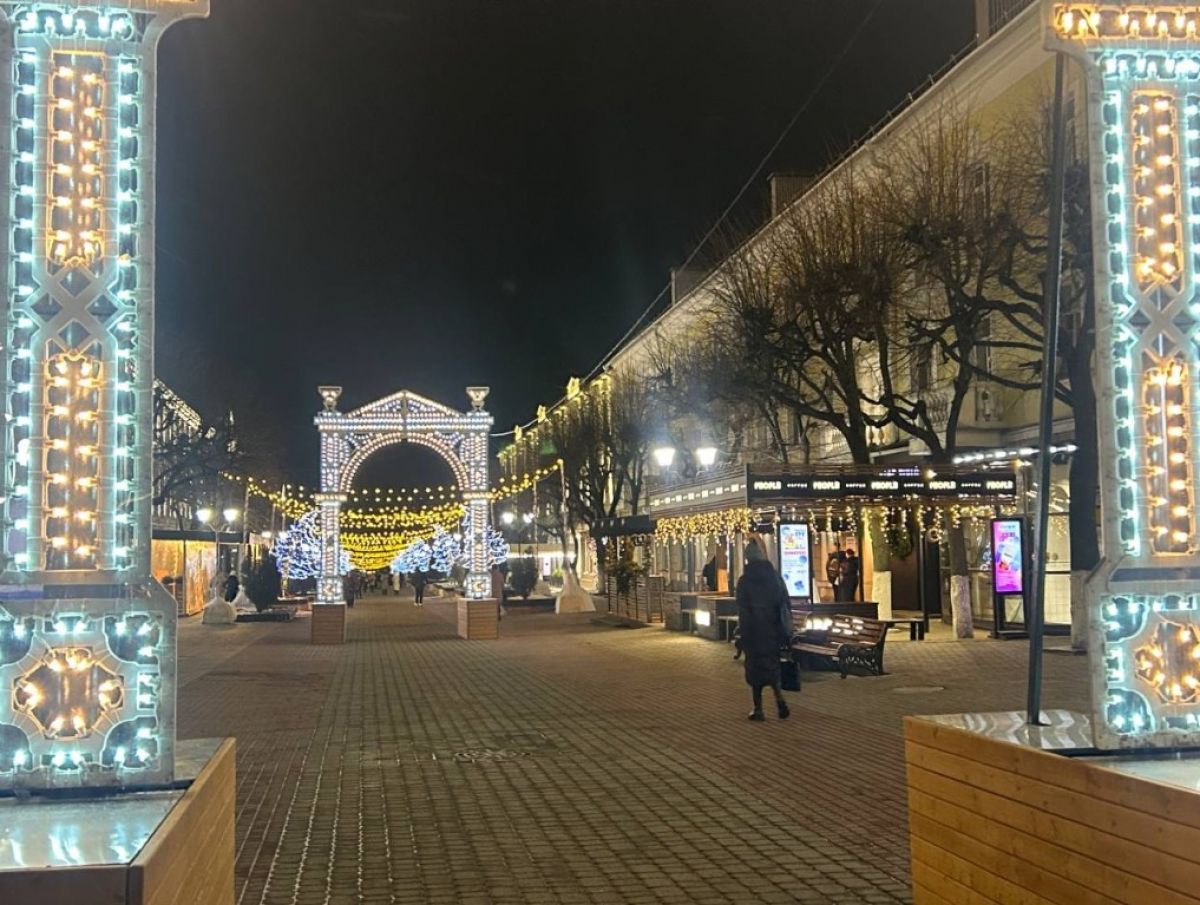 В Орловской области откроют горячую линию по качеству новогодних подарков   newsorel ru fn 1765755 html С 8 по 19 декабря жители Орловской области смогут обратиться на горячую линию по вопросам качества и безопасности детских товаров и новогодних подарков   Прислать новость Подписаться