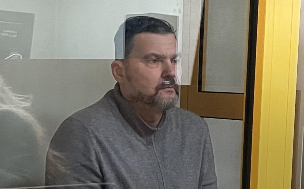 Херасков отстраненный от должности главврач больницы в Новокузнецке не признает вину по делу о смерти младенцев