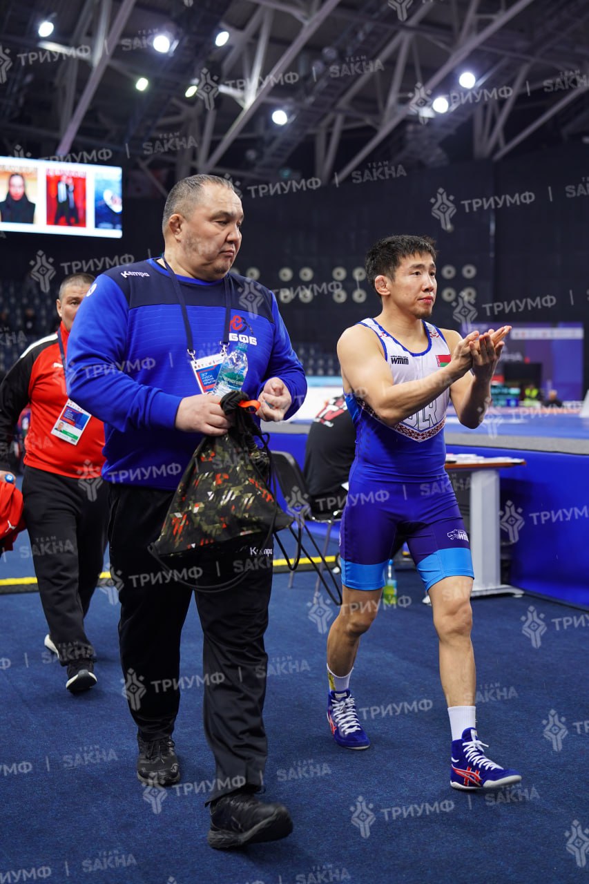 Бронзовый призер чемпионата мира Арыйан Тютрин успешно вышел в 1 4 финал Кубка Ивана Ярыгина одолев борца из Турции За выход в полуфинал белорусский борец сразится с Рамизом Гамзатовым triumphsakha