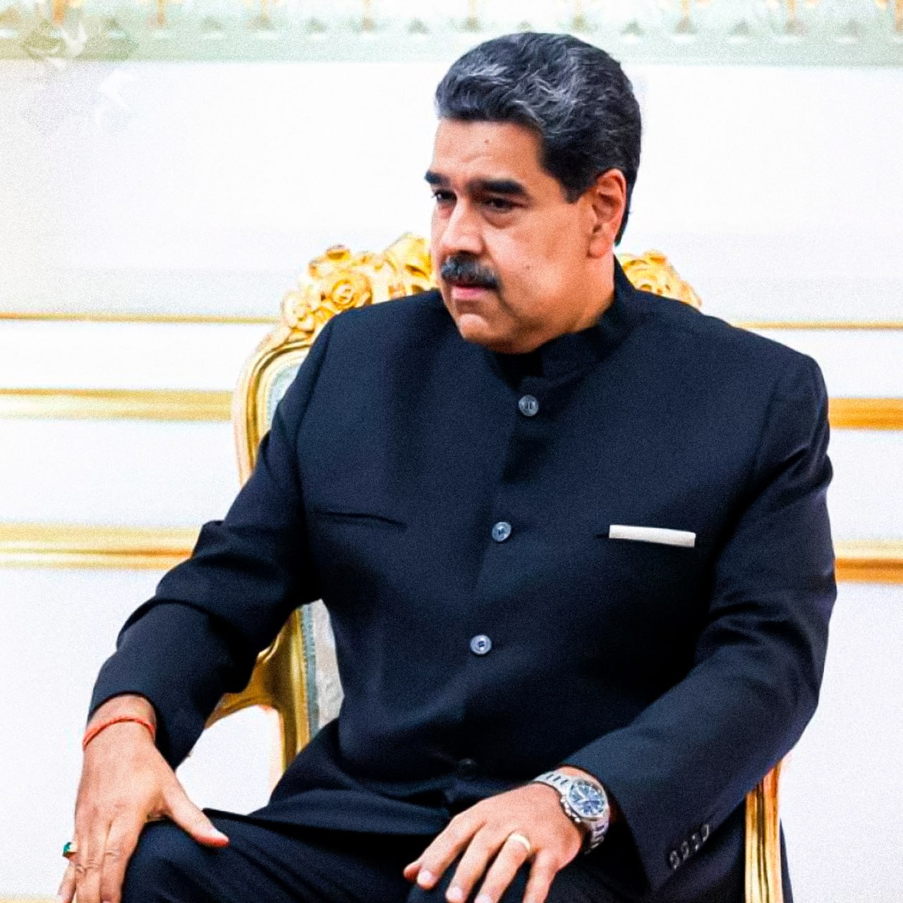 Суд назначил следующее заседание по делу Мадуро на 17 марта Адвокат Мадуро заявил что пока не добивается освобождения под залог своего подзащитного сообщает Fox News Между тем демонстранты продолжают протестовать возле здания суда на Манхэттене полиция устанавливает дополнительные ограждения НМШ