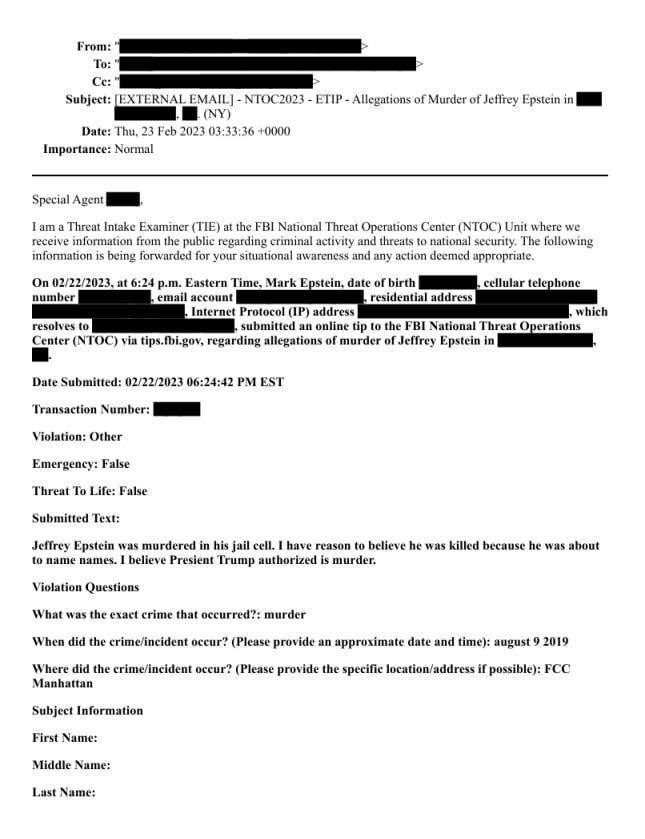 Новые детали в Эпштейнгейте Марк Эпштейн младший брат покойного финансиста обвинял президента США Дональда Трампа в убийстве своего брата Согласно опубликованному документу 22 февраля 2023 года Марк Эпштейн подал онлайн обращение через портал ФБР в котором утверждал что его брат был убит в федеральной тюрьме Манхэттена по указанию Трампа поскольку тот собирался назвать на суде имена причастных к преступлениям политиков и бизнесменов Официально смерть Джеффри Эпштейна в тюремной камере в 2019 году была признана самоубийством