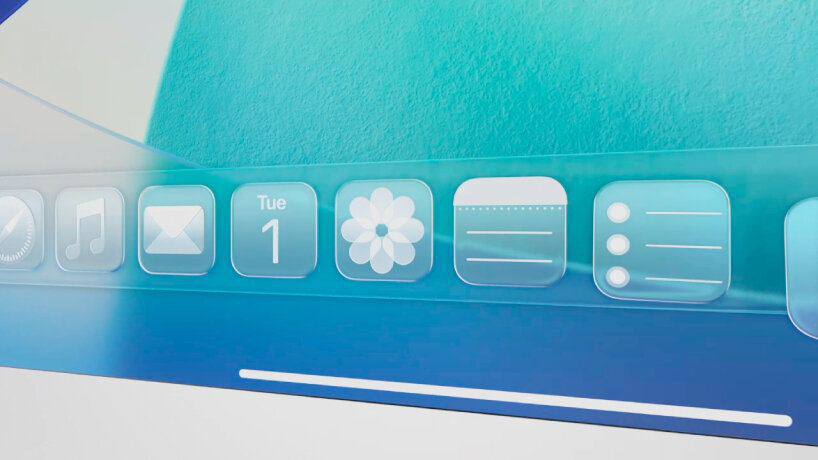 Apple задаёт новый стандарт в дизайне   Apple показали новый дизайн iOS 26 — Liquid Glass UI с прозрачными кнопками, панелями и иконками, которые меняют цвет и форму в зависимости от фона. Обновление выйдет в сентябре 2025 и охватит все устройства Apple.  Это первый крупный редизайн после iOS 7  2013 , возвращающийся к «материалу» — стеклу как символу чистоты и гибкости. Интерфейс создаёт эффект глубины и объёма, делая систему более живой и адаптивной.