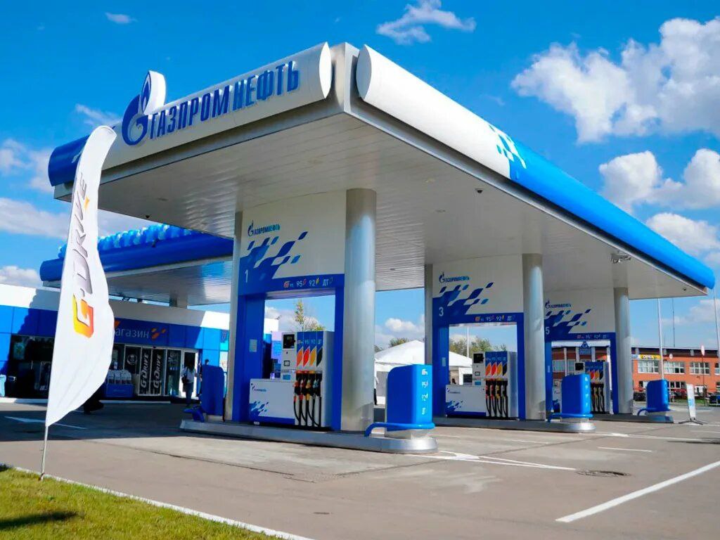 На трассе «Кола» около поселка Березовка завершается строительство АЗС Завершается реконструкция АЗС рядом с поворотом на поселок Березовка в Кондопожском районе Республика Карелия . В рамках инвестпроекта, напомним, идет модернизация 15 АЗС на федеральных дорогах в Петрозаводске, Пряже, Березовке, Олонце, Суоярви, Кондопоге, Сортавале, Рауталахти, Пудоже и Деревянке. Инвестором выступает петербургская компания «Альфа-Бизнес». Общая стоимость проекта составит более 440 миллионов рублей Около _ АЗС Подписаться