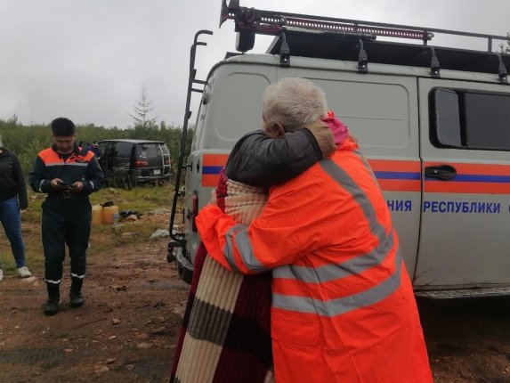 В Братске полицейские спасли заблудившегося грибника Сотрудники полиции несли мужчину на себе, чтобы доставить его в безопасное место и передать медикам    Читать подробнее на сайте...