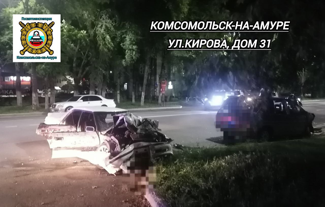 Полуторагодовалый ребенок пострадал в ДТП в Комсомольске-на-Амуре  Вечером 30 июня в районе улицы Кирова в Комсомольске произошло ДТП. 37-летний водитель «Ниссана» не уступил дорогу встречному  авто «Тойота Чайзер» и столкнулся с ним.  В результате травмы получили полуторагодовалый ребенок, находившийся в салоне «Ниссана», а также 21-летний водитель «Чайзера». Оба были доставлены в больницу.  Как оказалось впоследствии, в момент ДТП ребенок находился  не в детском кресле,  а на руках у матери.    Будь в курсе событий.