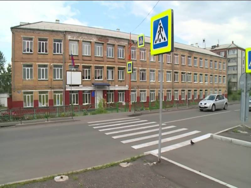 В Красноярском крае активно борются с высокой аварийностью на дорогах По данным Госавтоинспекции, за шесть месяцев текущего года на улицах и дорогах края зарегистрировано почти 1300 дорожно-транспортных происшествий. Это на 1,5% больше, чем за аналогичный период прошлого года.