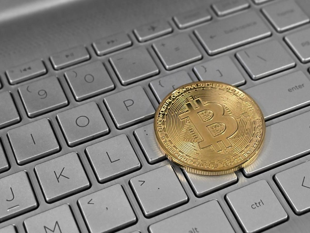 Инвесторы в США бросают золото ради биткоина С начала весны 2025 года на американском рынке биржевых фондов наблюдается заметная переориентация инвесторских предпочтений Продолжить чтение » Новости экономики и бизнеса. Подписка